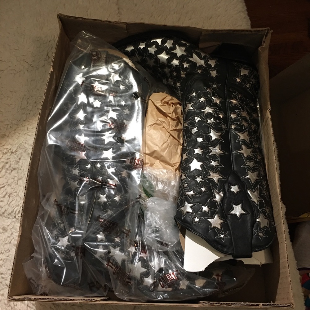 Corral boots ❤️NEW❤️ Black with Silver Stars
